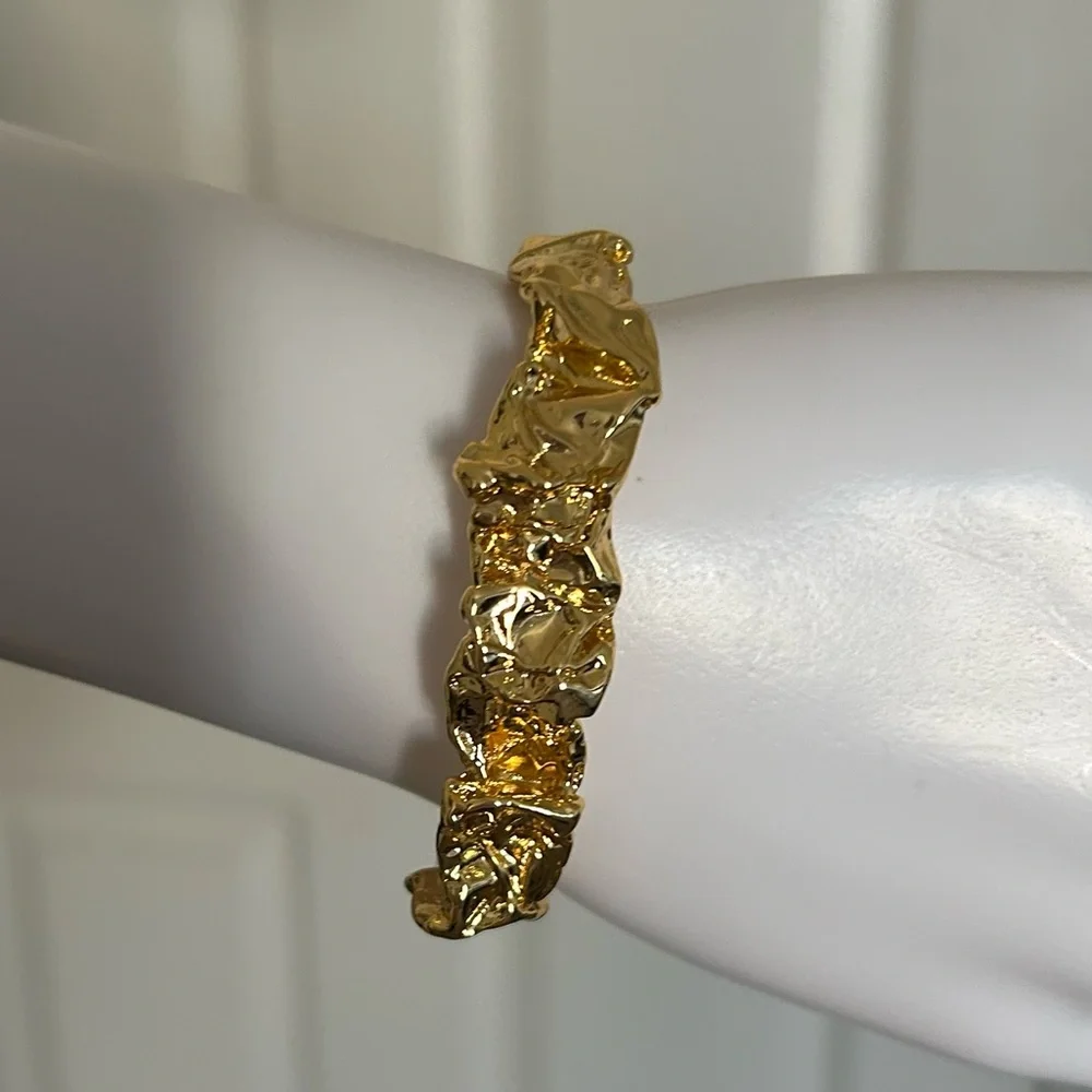 Amber Sceats Gold-Plated Brass Crushed Cuff - Picture 2 of 7